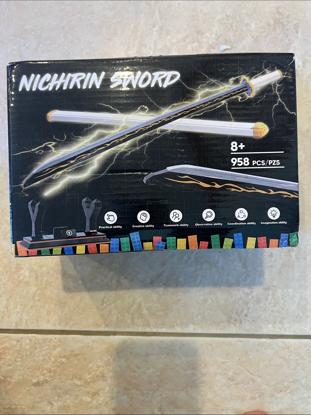 Nichirin Sword Building Set - Black & Gold Toy Katana
